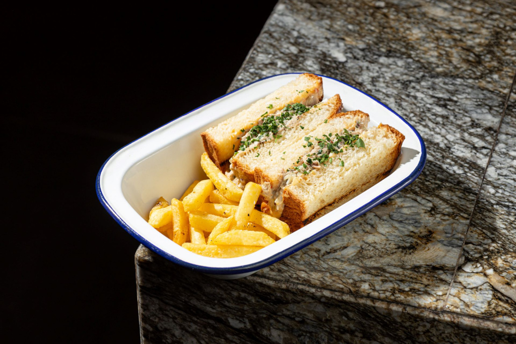 сэндвич с тунцом.jpg