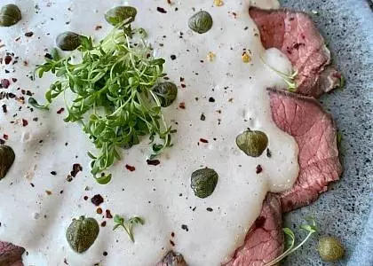 Ростбиф и дубайский браунии