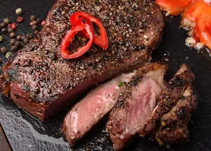 Жарим стейки 