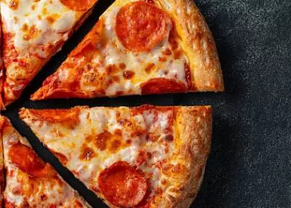 Мама и дети. Пицца и оливье 