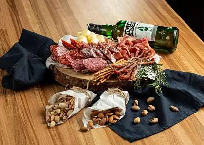 Кейтеринг «Максим» придумал подарок на 23 февраля за вас