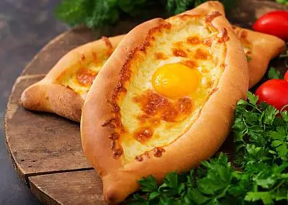 Вечер, где вкусно и шумно