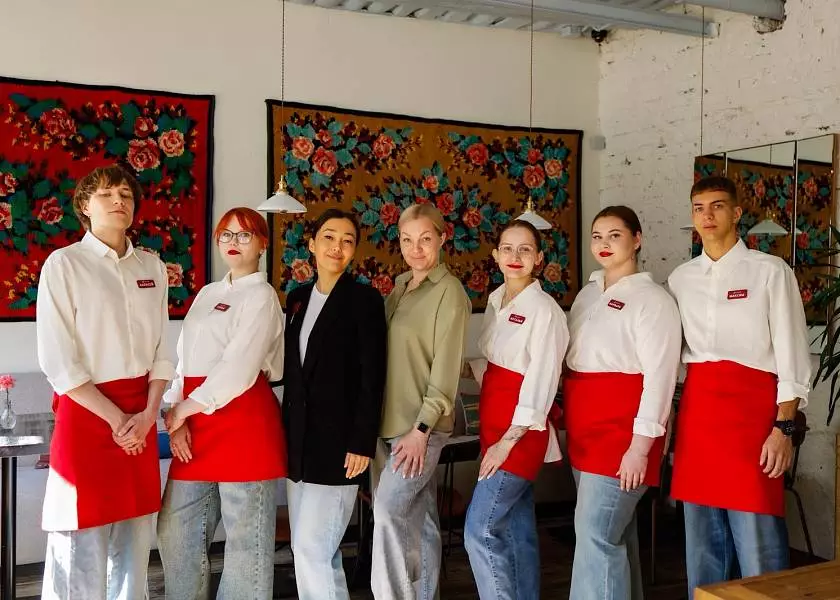 «Максим» открыл «Какую-то забегаловку»